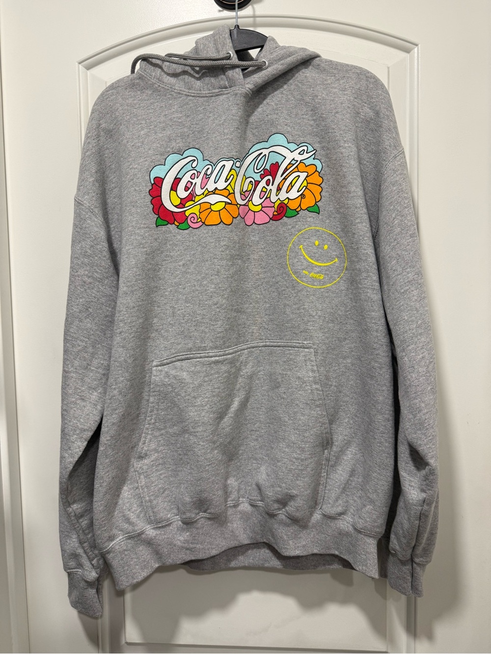 Coca Cola Perfect Harmony Men's Size Large Gray Graphic Hoodie with Floral Logo